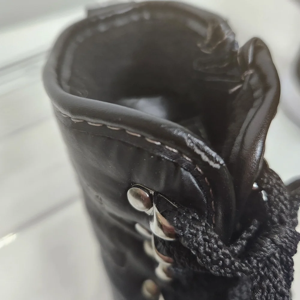 Weatherproof Black Winter Rain Boots with Quilted Design Size 7